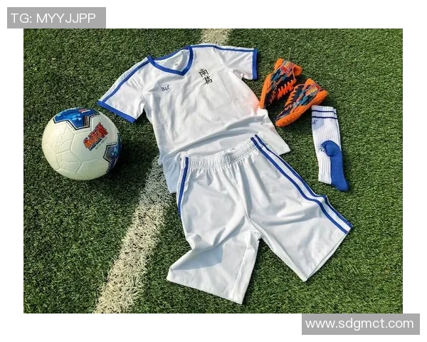 日本足球明星球鞋的魅力与风格解析及其对球迷的影响