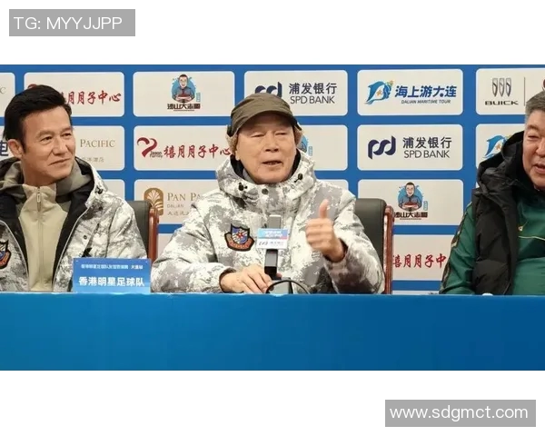 香港足球明星队在沈阳激情对决展现足球魅力与团队精神