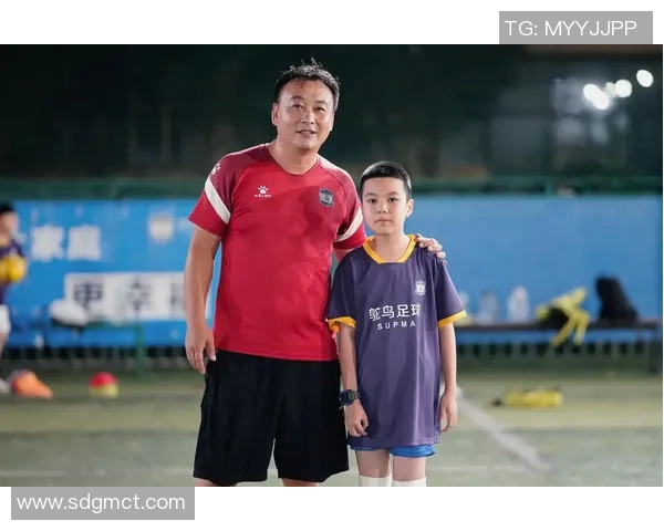 足球明星鸵鸟跑步的背后故事与训练揭秘