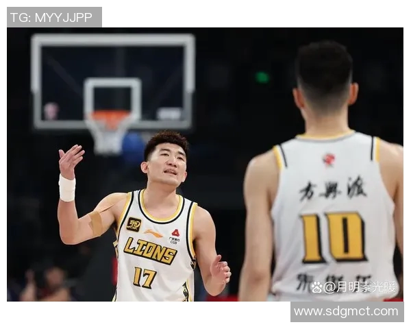 四川与广东篮球对决激战正酣谁能在赛场上笑到最后 四川与广东篮球对决激战正酣谁能在赛场上笑到最后